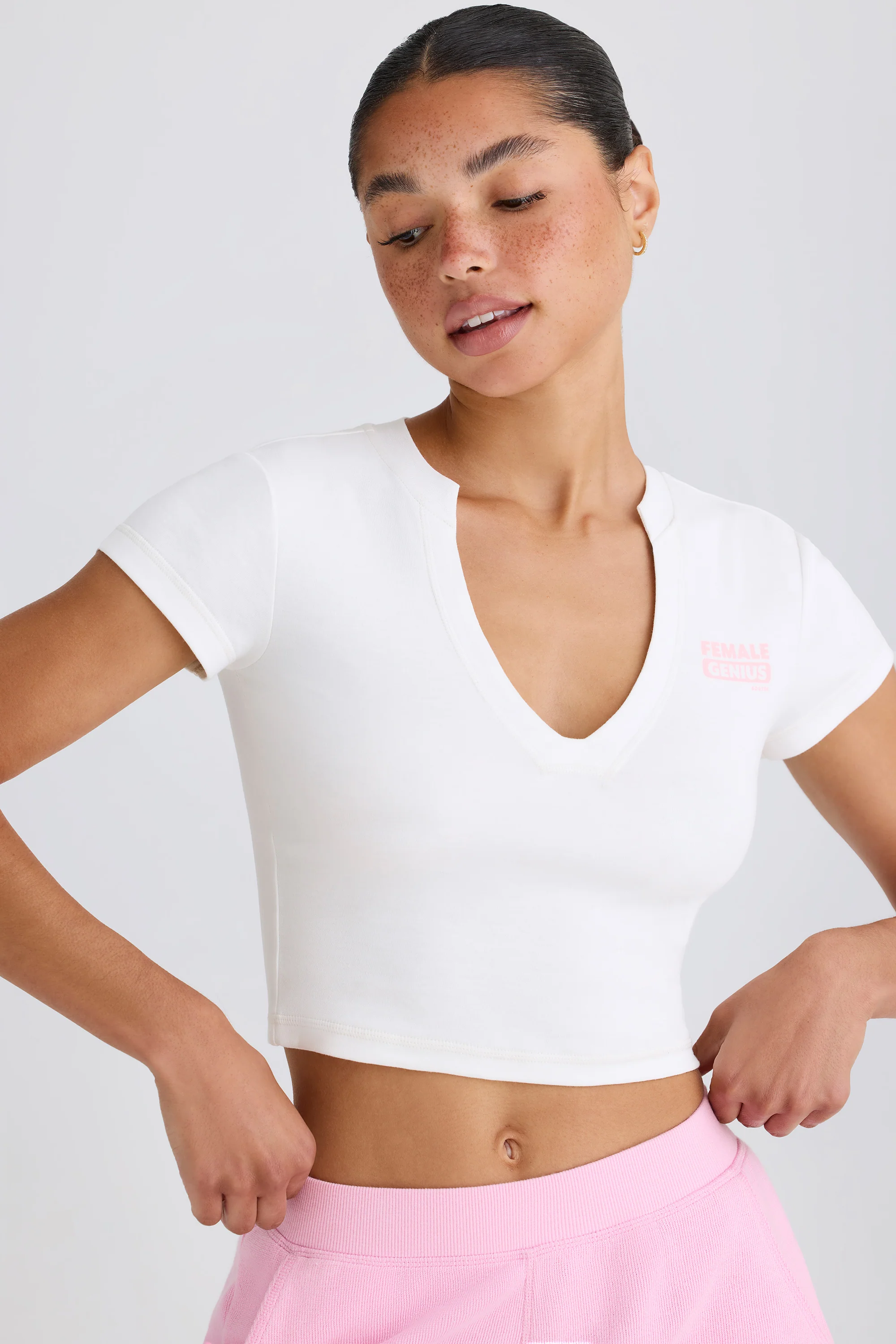 Stretch Cotton Jersey Graphic Print Cropped T-Shirt in White - Image 7